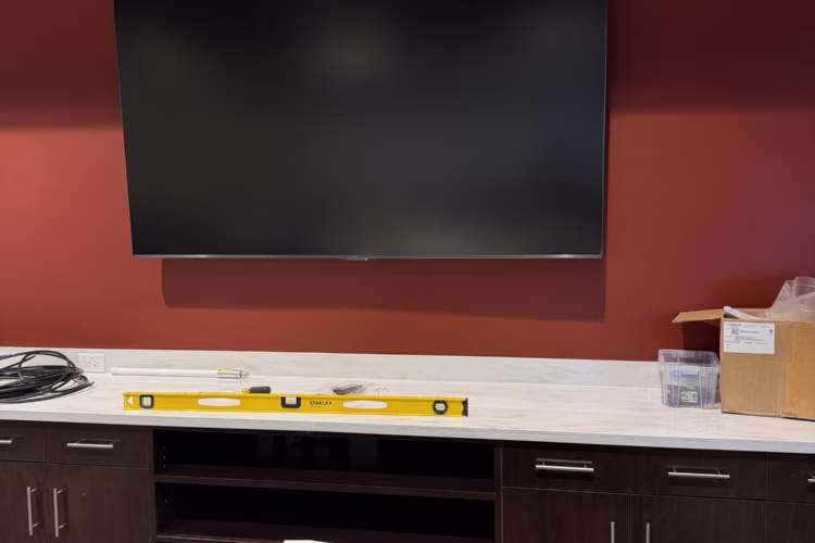 How to Choose the Right TV Mount for Your Wall Type and Room Layout