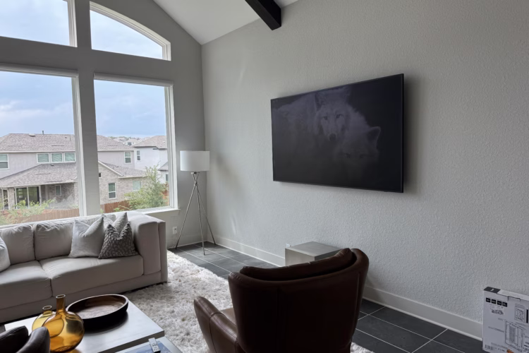 Wall Mount vs. TV Stand: The Smart San Antonio Guide to a Safer, Cleaner Setup
