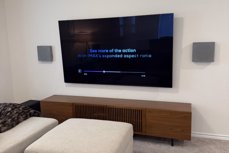 Avoid the Holiday Tech Rush: Book Your TV Mounting & Smart Home Upgrades Early in San Antonio